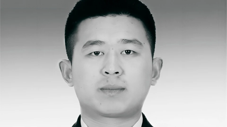 北京消防员冯振在抢险救灾中壮烈牺牲，年仅30岁
