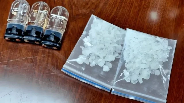 “上头电子烟”是毒不是烟,这些管制的物质它们都是法律意义上的毒品