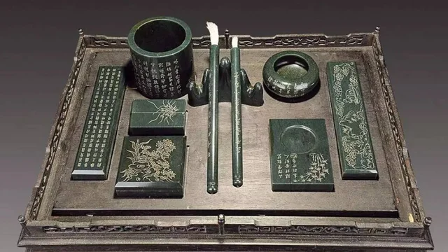 累薨的“薨”不读mēng,也不读bēng,它的正确读音是什么?