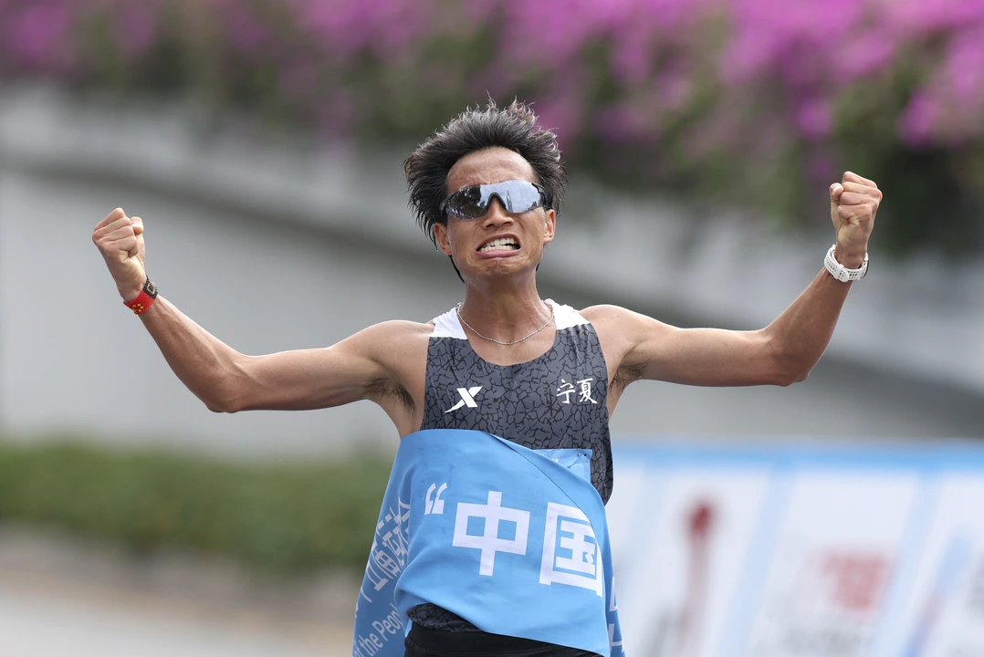 何杰:奔跑,在风暴与骄阳间