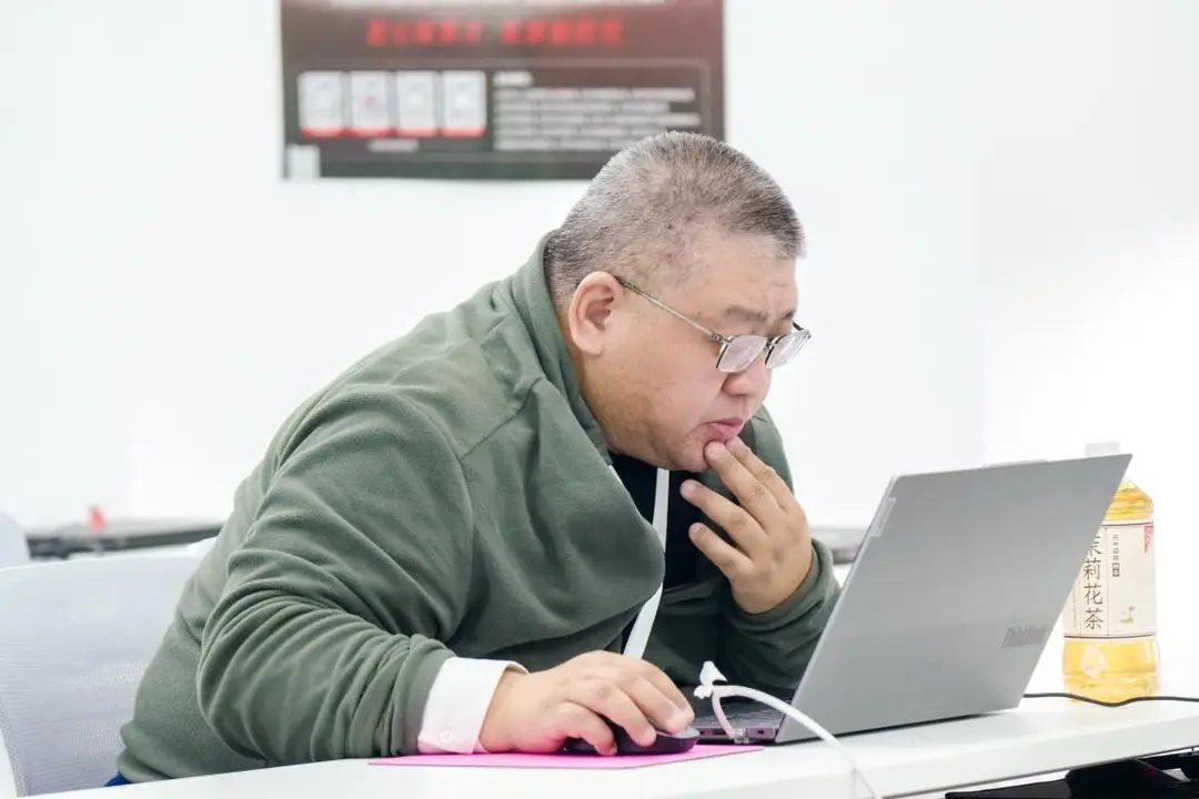 以攻为守,合法“黑客”为何成了职业技能大赛冠军?