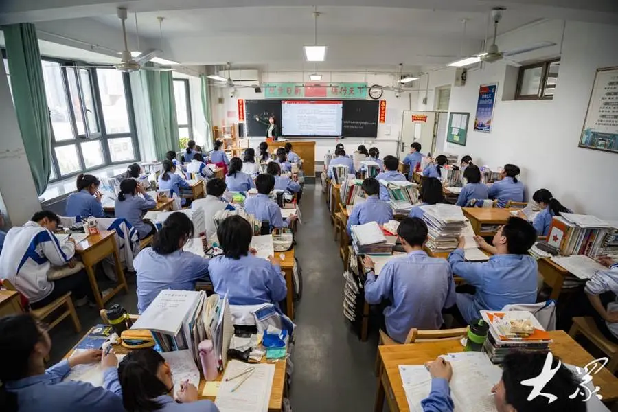 高考进入倒计时,20张图揭秘高三班主任的一天