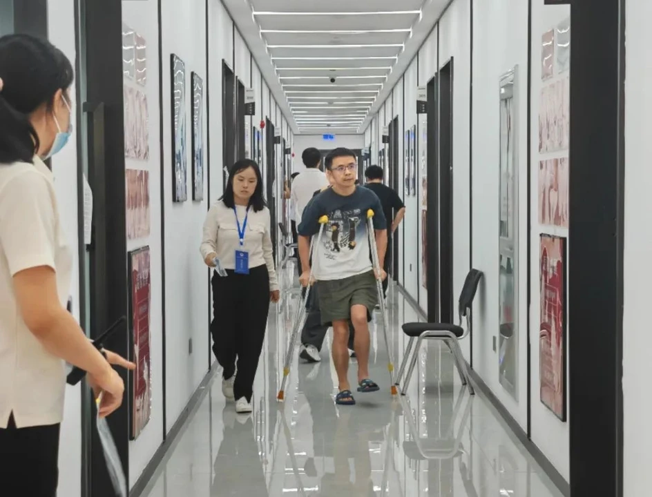 暖心送考,全力以“护”