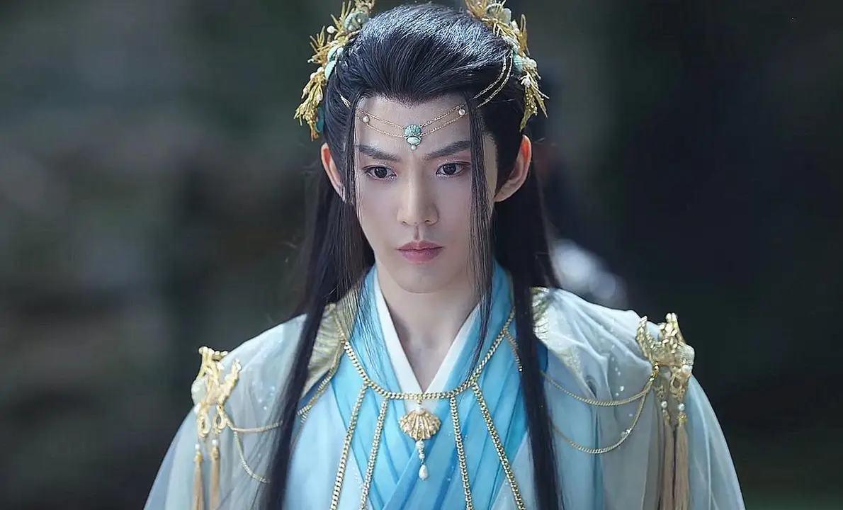 长月烬明》上任魔神和澹台烬、冥夜长得一样？澹台烬是他的转世