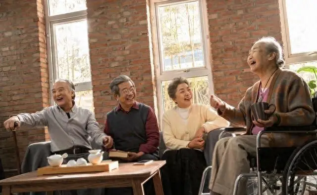 远亲不如近邻？算了吧！现在城市的邻里之间简直跟陌生人没啥两样