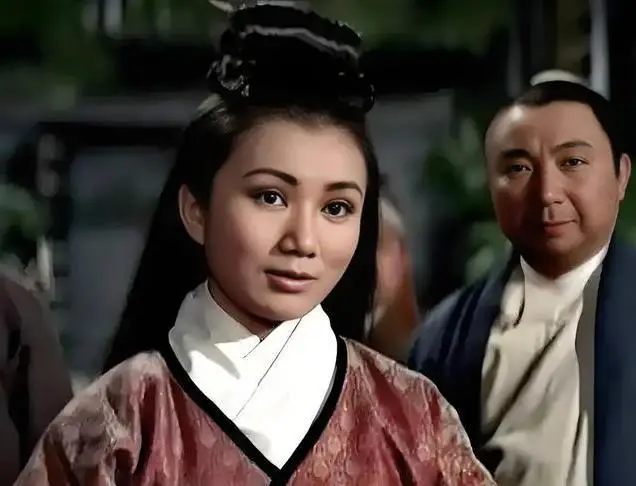 焦姣:一难失父亲,二难失丈夫,独自抚养孩子,与曾江成神仙眷侣