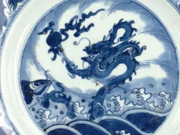 大清康熙年制青花皿　花押款 大清康熙年制青花皿 花押款 A blue and white 'floral' bowl, Mark