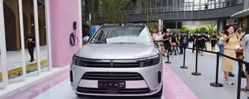 AITO问界M7五座版搭载激光雷达，L4级自动驾驶技术震撼登场！