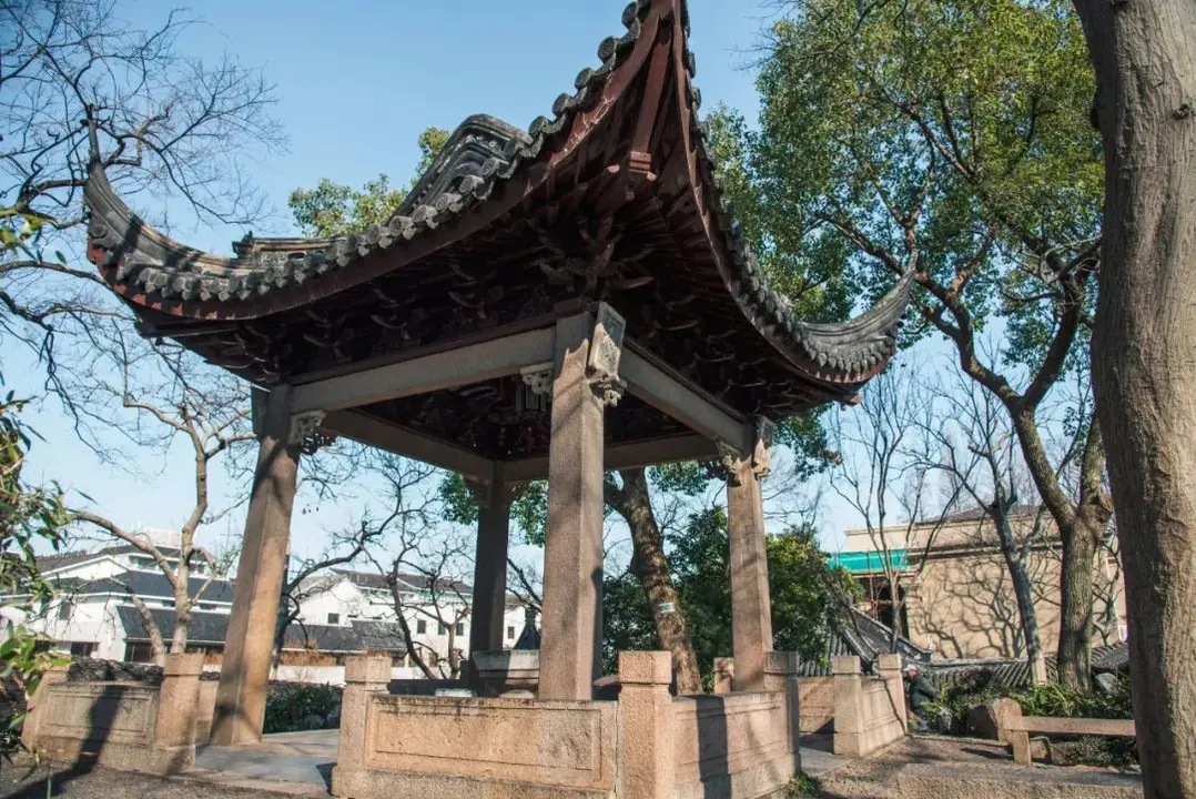 苏舜钦的《水调歌头·沧浪亭》,清旷豪迈,慷慨深沉