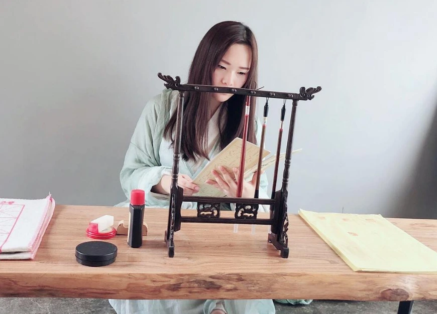 桎梏不读zhì kù，也不读zhì gào，这个词的正确读音和意思是什么？