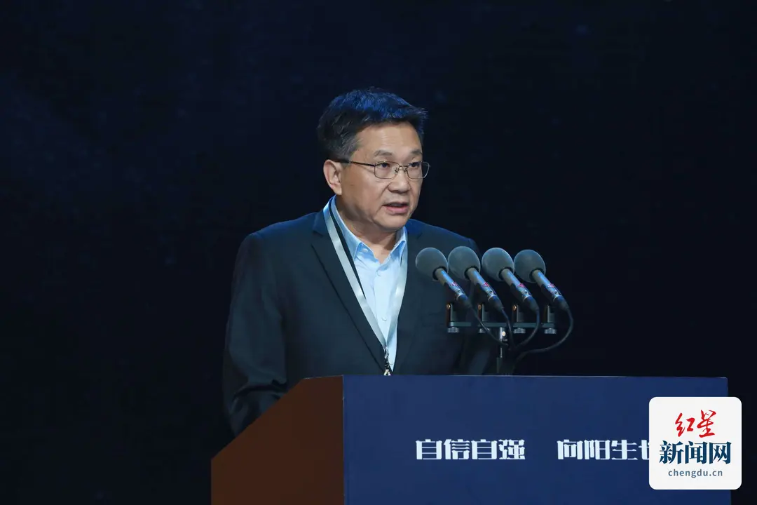 繁星盛典 | 汪文斌:繁星盛典在成都 体现了成都对产业热点的洞察力