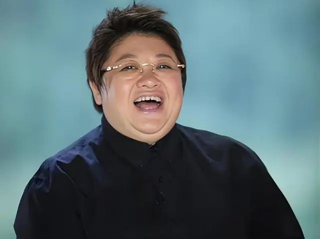韩红:18岁照片打破刻板印象,曾是校花,可不仅仅只有内心美