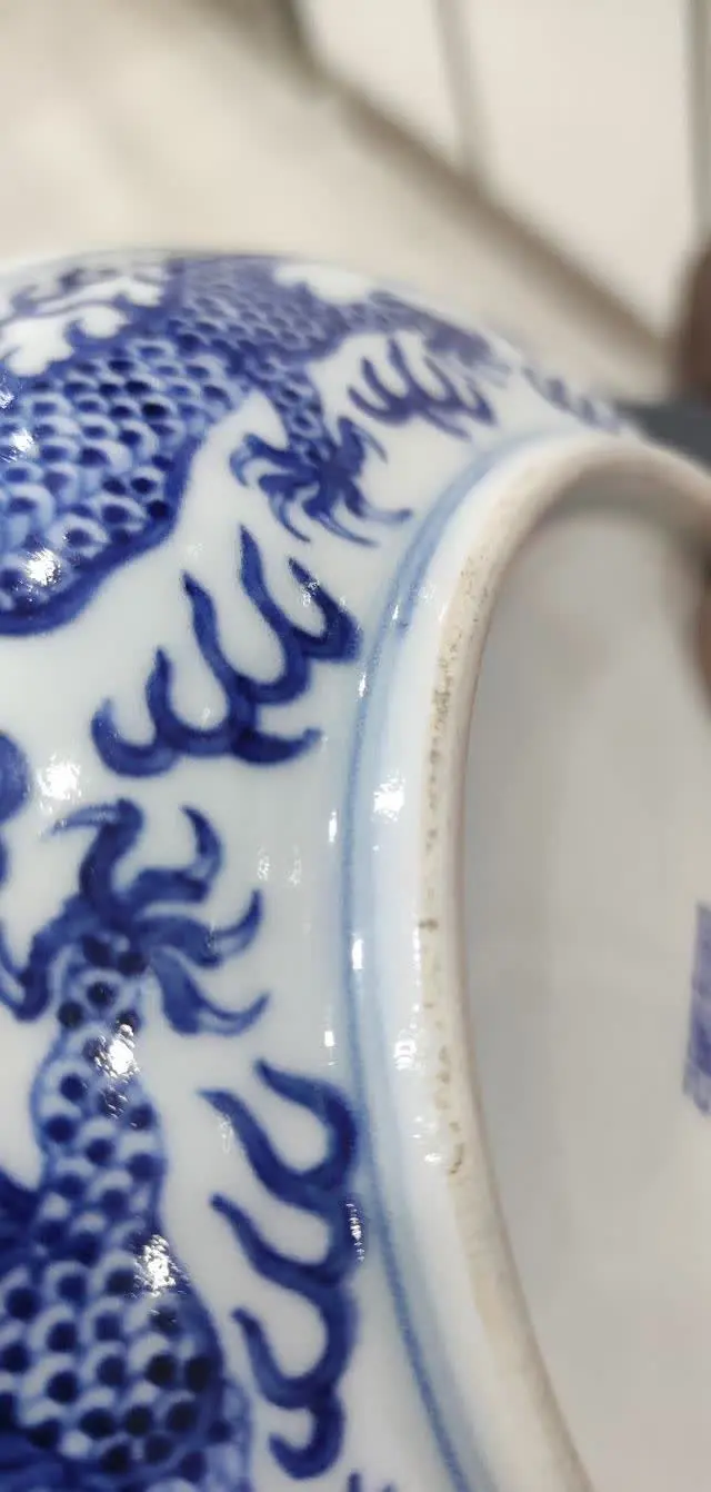 大清乾隆年制青花龙纹盘赏析