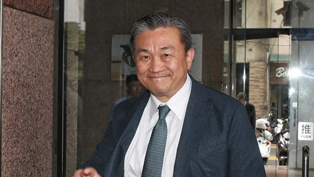 不止王定宇，民进党军事类民代接连闹绯闻，台网友批：派点正常人