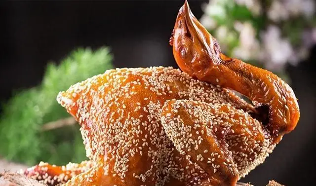 美食推荐：金牌芝麻鸡、橙皮板筋、脆皮时蔬卷制作方法