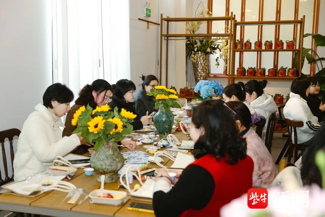盐城市亭湖区宝瓶湖街道开展妇女节主题活动