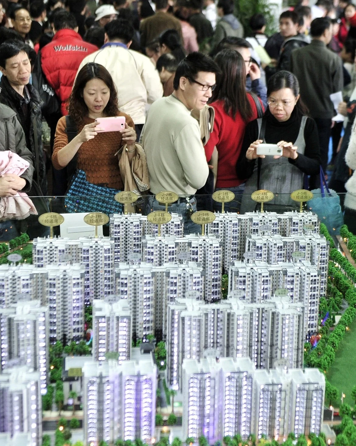 一线城市楼市“小阳春”,看房及成交量双双回暖