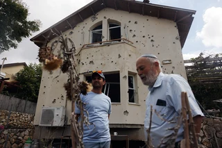 美以襲伊朗公路橋 八死九十五傷