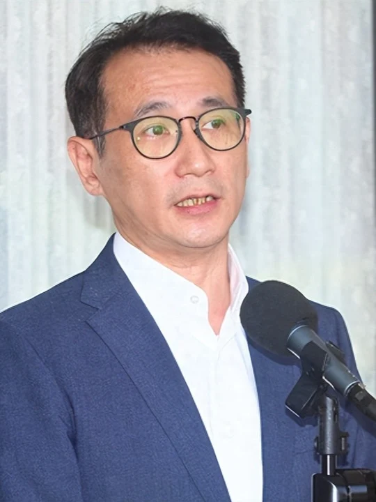 昔日曾痛批今日却接任董事长,黄敬平爆黑历史:郑运鹏真的敢查?